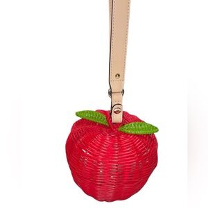 KATE SPADE PACK A PICNIC WICKER APPLE WRISTLET